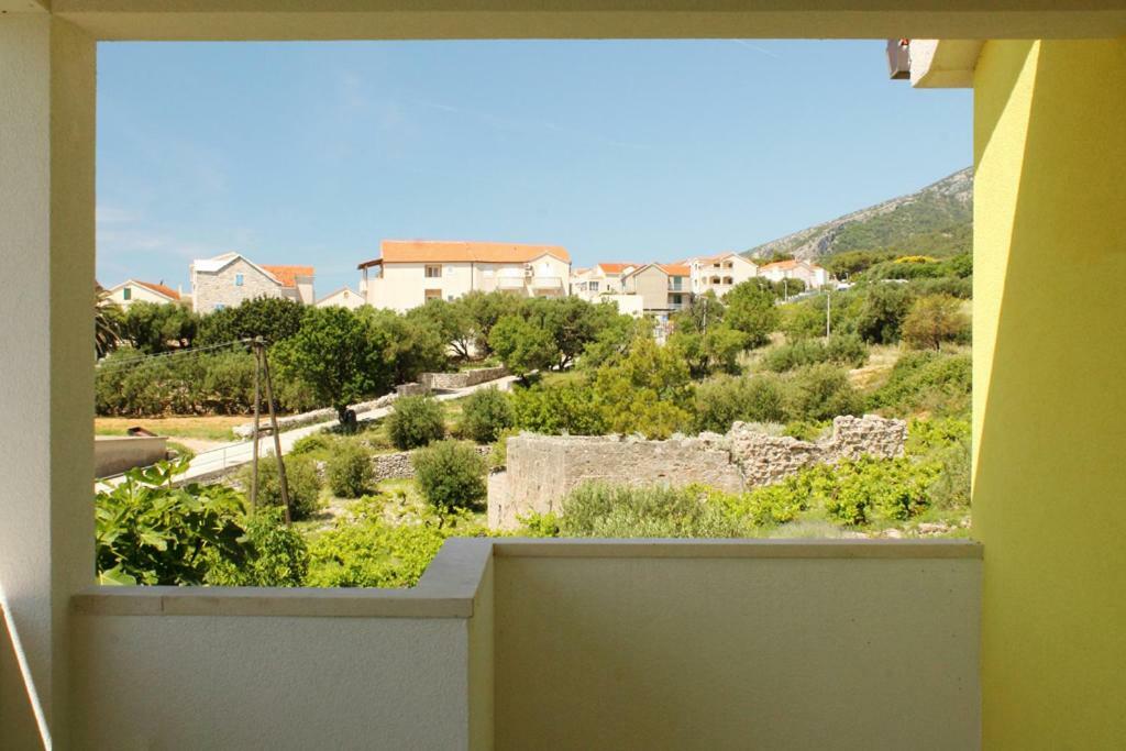 Apartments Nejasmic - Little House For Peaceful And Domestic Vacation Bol Zewnętrze zdjęcie
